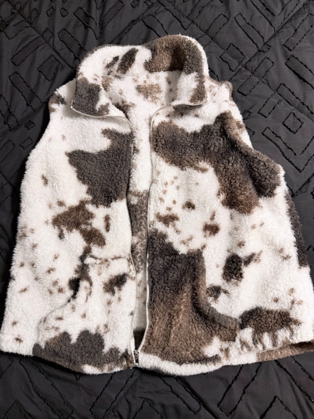 Faux Shearling Cow Print Zip Vest - Cream & Brown